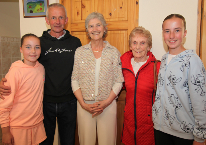 Tugann an tUachtarán Connolly cuairt ar Ionad Pobail an Mhama