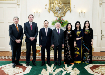 H.E. Mr. Nguyen Van Thao, Ambassador of the Socialist Republic of Vietnam, was accompanied by his wife, Mrs. Nguyen Minh Hien, and their daughters Ms. Nguyen Minh Trang and Ms. Nguyen Minh Anh, and by Ms. Le Thu Hang, Minister Counsellor and Deputy Chief 