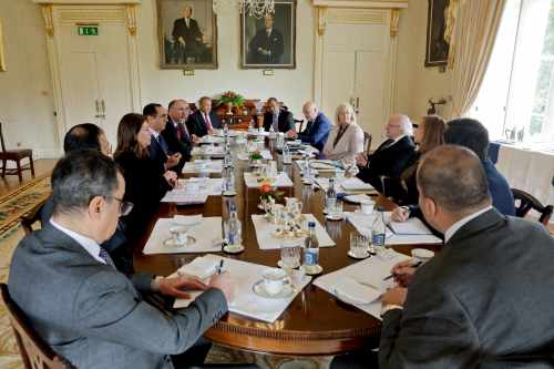 President receives Arab Ambassadors group