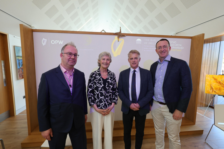 Freastalaíonn an tUachtarán Connolly ar Chomdháil Cumann Barra na Gaeilge 2026