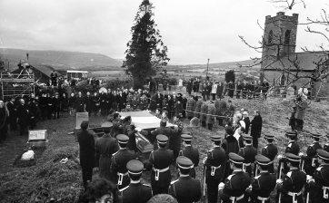 74 Erskine Childers Funeral 7 Reproduced Kind Permission Independent News and Media plc