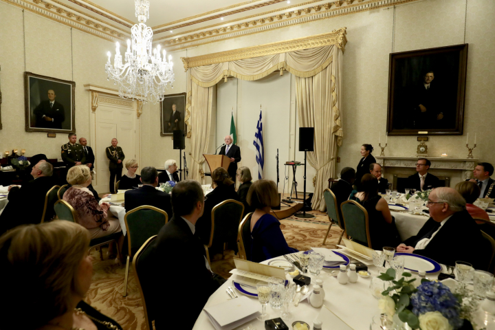 President hosts a State Dinner in honour of H.E. Mr. Prokopios Pavlopoulos, President of the Hellenic Republic and Mrs. Vlassia Pavlopoulou
