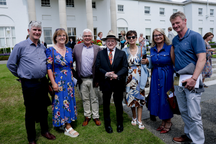 President hosts a Community Day Garden Party