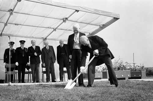 President de Valera cuts the first sod for Science Building at UCD 