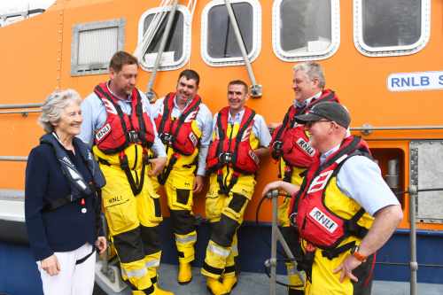 Tugann an tUachtaran Connolly cuairt ar Achill Island Lifeboat Station