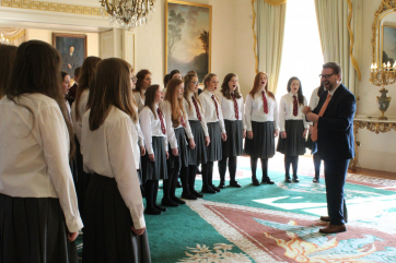 Carrickfergus Grammar Choir perform for President Higgins in Áras an Uachtaráin