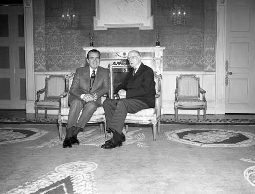 US President Nixon visits Áras an Uachtaráin