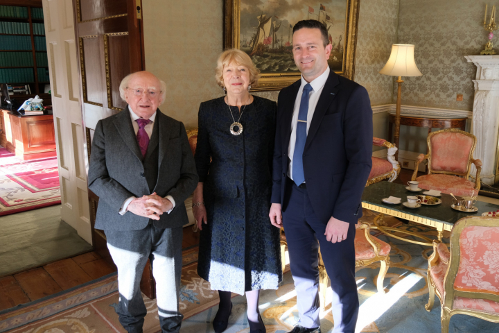 Sabina receives Governor Dave Ellis, from the Dóchas Centre