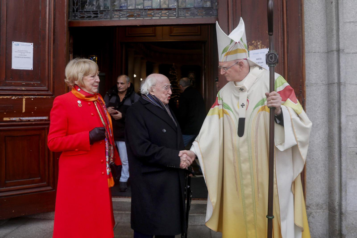 Téann an tUachtarán ar Aifreann Lá Nollag