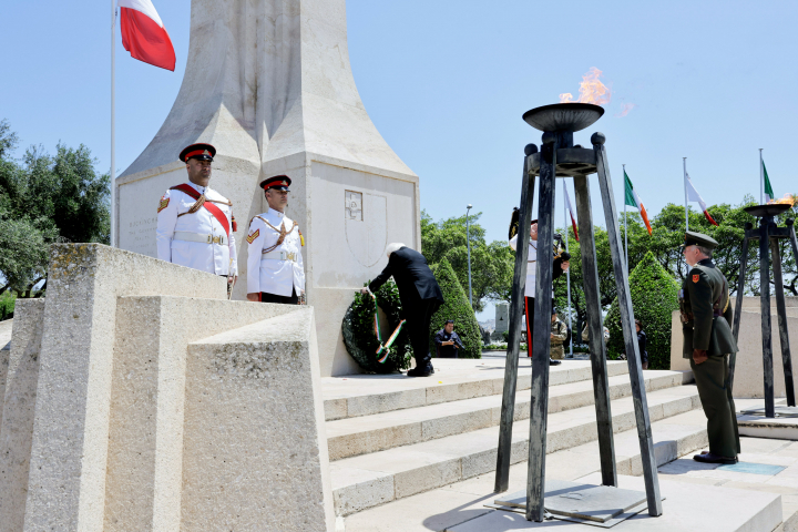 President lays a wreath at the Floriana War Memorial, Malta