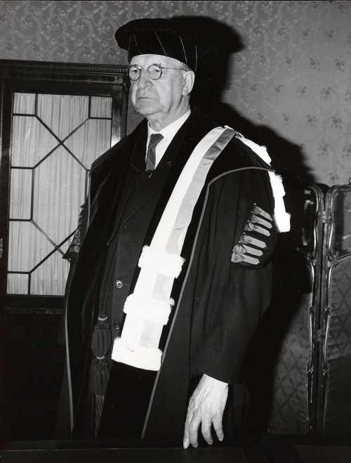 19-05-66 President De Valera receives Honorary Doctorate from  the University of Leuven