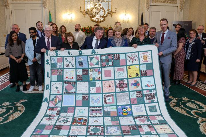 Representatives of FirstLight, Irish Sudden Infant Death Association, visit Áras an Uachtaráin