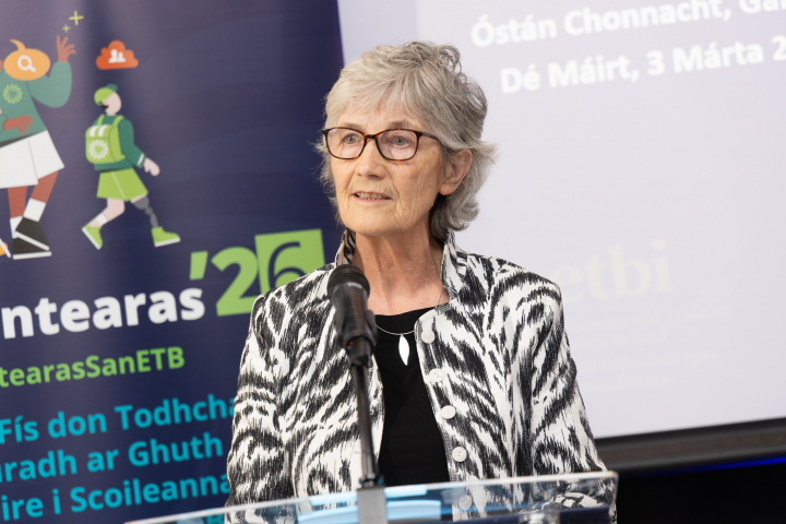 Freastalaíonn an tUachtarán Connolly ar Muintearas ‘26