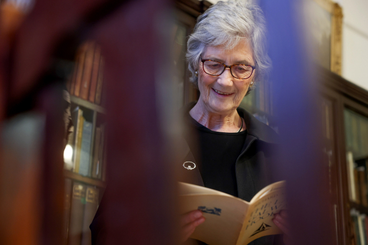 President Connolly visits the Linen Hall Library
