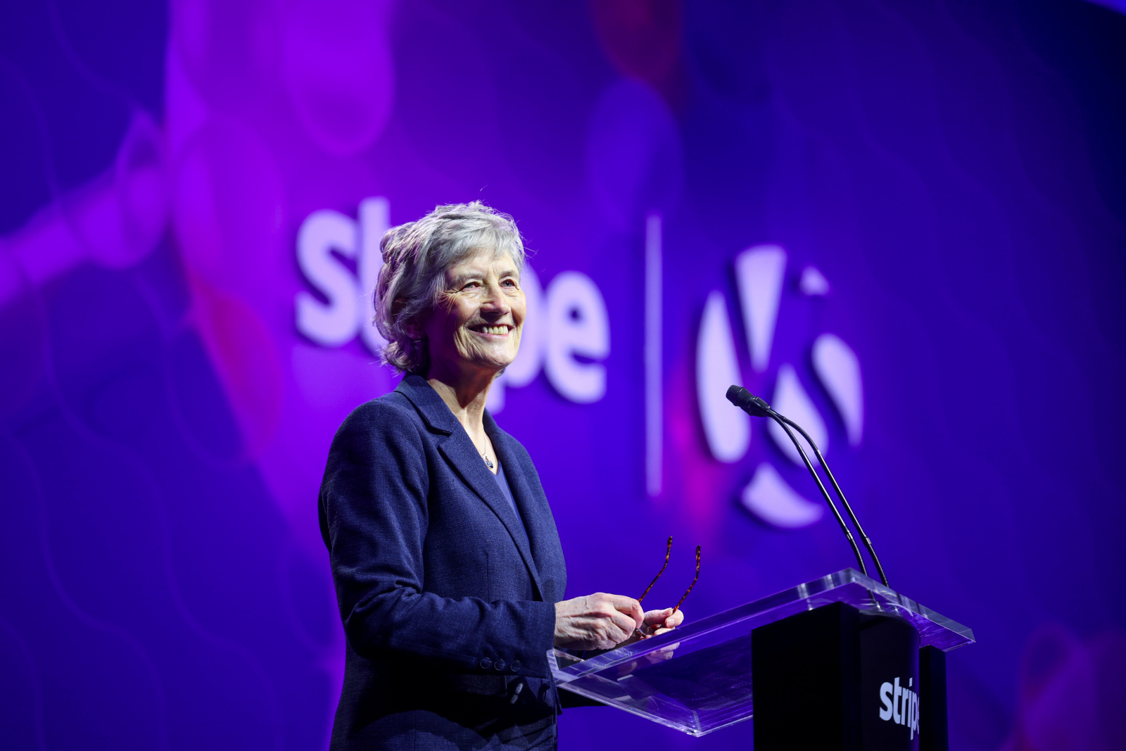 Oscalaíonn an tUachtarán Connolly Taispeántas Stripe Eolaí Óg agus Teicneolaíocht 2026 go hoifigiúil