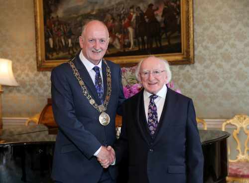 President receives Lord Mayor of Dublin Mr. Nial Ring on a courtesy call