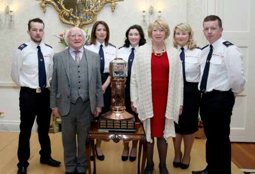 Paul Nordon, Michael D. Higgins, Miriam Waters, Siomha Murphy, Sabina Higgins, Orla Sheridan and Dave Nordon, the winners of the Perpetual Trophy 2015.