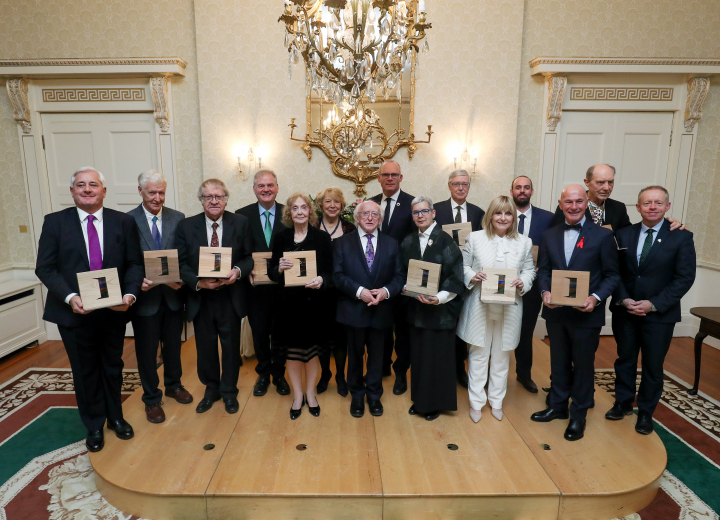 President hosts Distinguished Service Awards Ceremony