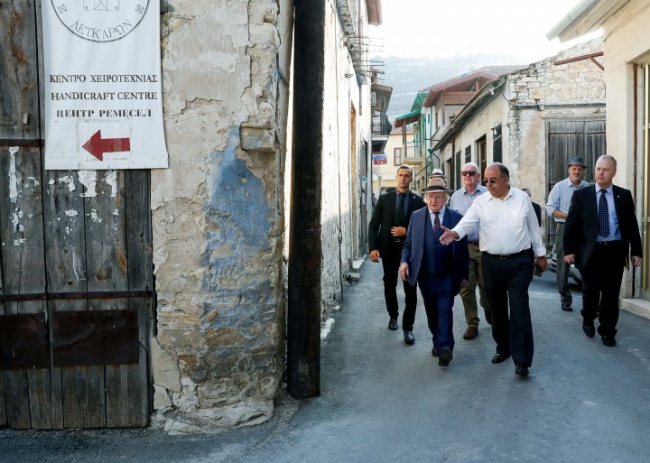 President visits Lefkara and Larnaca