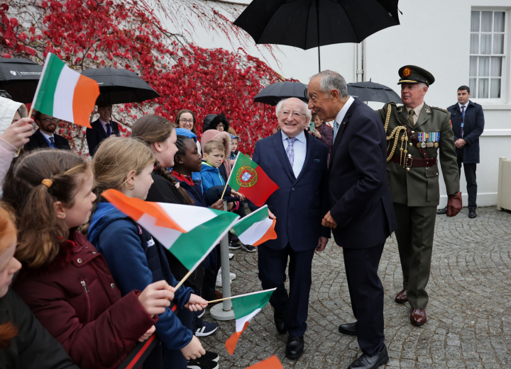 Cuireann an tUachtarán fáilte roimh A. Sh. an tUasal Marcelo Rebelo de Sousa, Uachtarán Phoblacht na Portaingéile