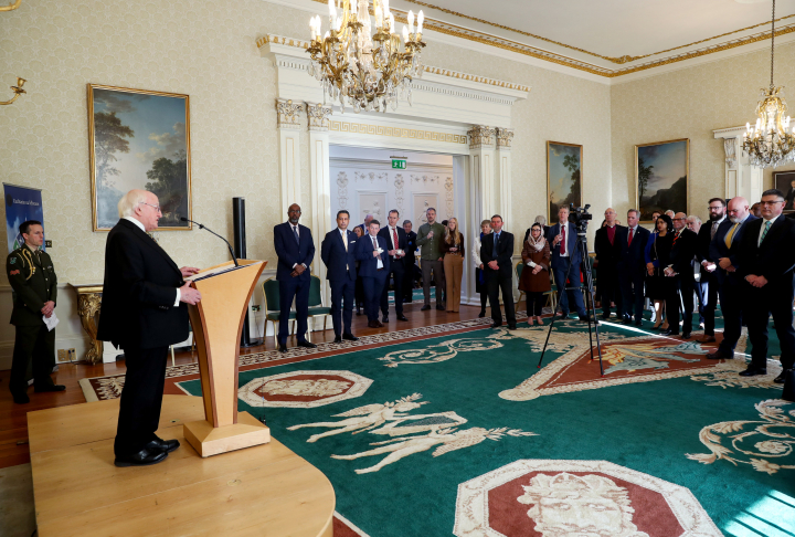 Fáiltiú ar scáth an Uachtaráin do ghrúpa Bhuanionadaithe na Náisiún Aontaithe  le linn a gcuairte in Éirinn