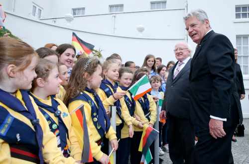 Pic shows President Higgins with President of the Federal Republic of Germany H.E. Mr Joachim Gauck as he met children from the brownies from Dunshaughlin