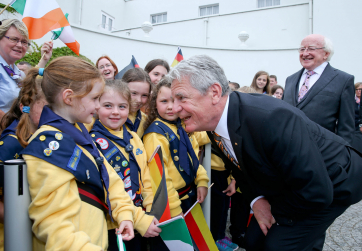 Pic shows President Higgins with President of the Federal Republic of Germany H.E. Mr Joachim Gauck as he chats with Isabela Dunne as he met children from the brownies from Dunshaughlin  