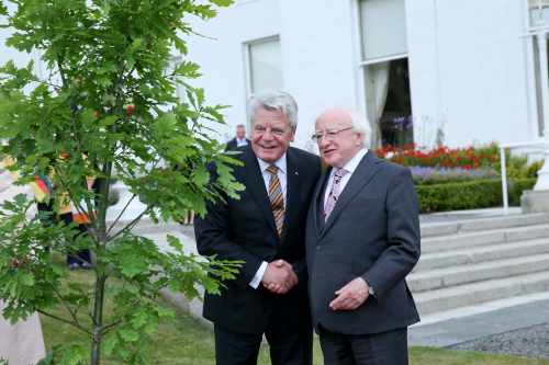 Pic shows President Higgins and his wife Sabina with President of the Federal Republic of Germany H.E. Mr Joachim Gauck and Ms Daniela Schadt during tree planting in Aras An Uachtarain