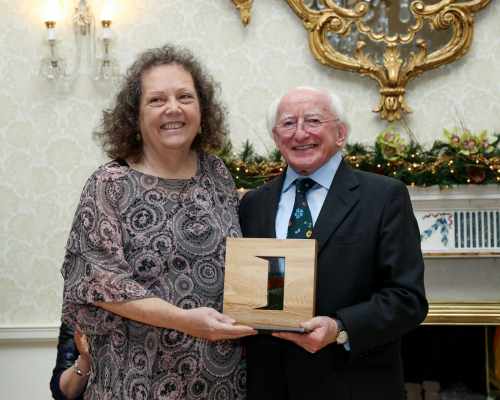Kathleen Walsh D’Arcy with her award in the Irish Community Support category