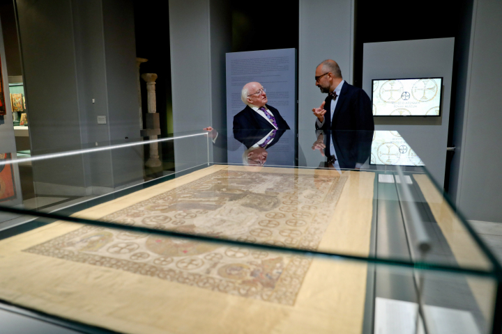 President visits Benaki Museum of Greek Culture