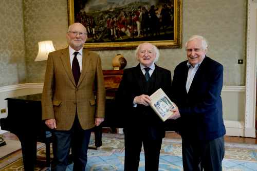 President receives Professor Dermot Keogh and Mr Justin Harman who will present their book “Ireland and Argentina in the Twentieth Century”