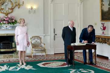 Pic shows President Michael D. Higgins and his wife Sabina with President of the World Bank Group Dr. Jim Yong Kim in Áras an Uachtaráin
