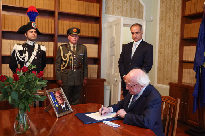 President signs the Book of Condolences for the former President of Italy, Mr. Giorgio Napolitano