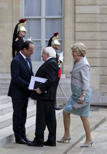President Higgins and Sabina Higgins attend a Dinner at The Elysée Palace and are greeted by President Hollande. 