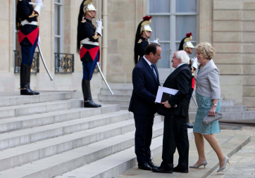 President Higgins and Sabina Higgins attend a Dinner at The Elysée Palace and are greeted by President Hollande. 