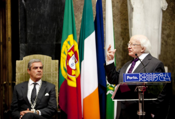 Miguel Pereira Leite, President of Porto City Council and President Michael D Higgins, speaking at the Camara Municipal do Porto