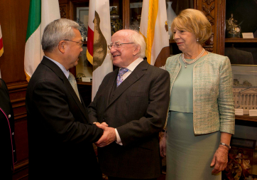 President Higgins and Sabina Higgins are pictured with Mayor of San Francisco, Edwin M.Lee.