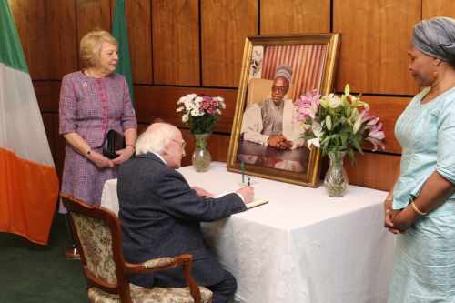 President signed the book of condolences of the first Executive President of the Federal Republic of Nigeria, Alhaji Usman Aliyu Shehu Shagari