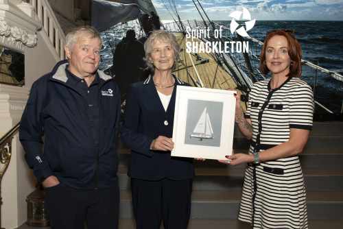 Freastalaíonn an tUachtarán Connolly ar lainseáil den árthach “Spirit of Shackleton” 