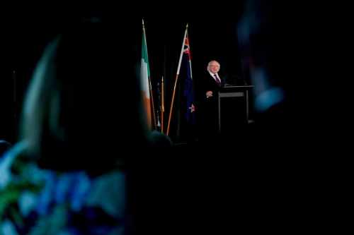 President meets with members of the Irish Community in Auckland