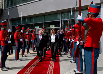 President Michael D. Higgins being welcomed to Colombia by Deputy Minister
for Foreign Affairs Patti Londoño