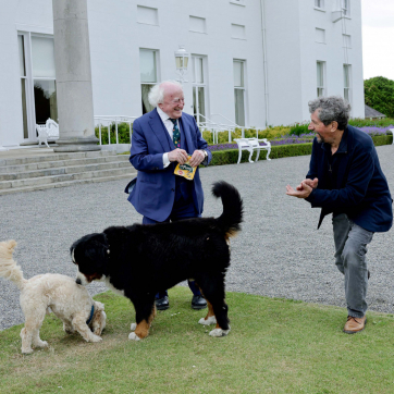 Bród with Charlie Bird's dog Tiger 2022