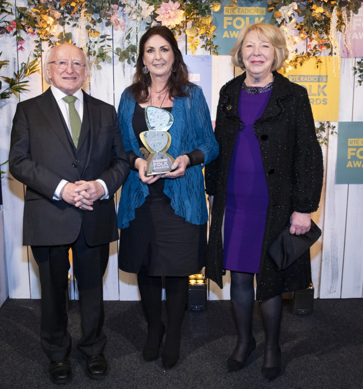 President attends the RTÉ Radio 1 Folk Awards and presents the lifetime achievement award to Moya Brennan