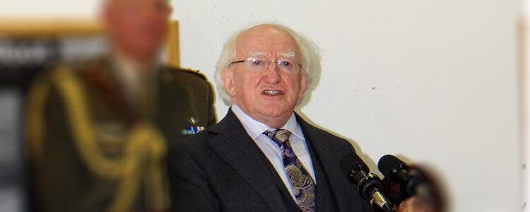 Óráid ag oscailt oifigiúil Ionad Tionscadal Forbartha Pobail Robert Emmet